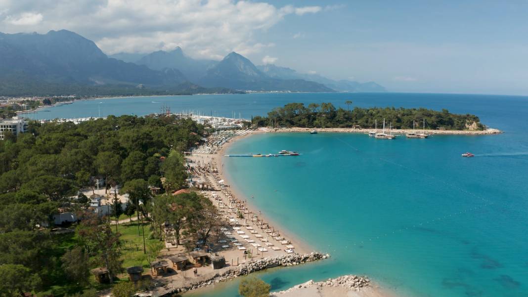 Antalya rekor kırdı: Bir günde 104 bin 359 yabancı ziyaretçi! 14